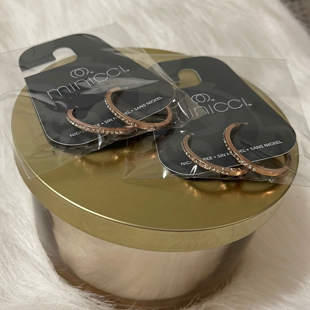 🎉4/$15🎉 Minicci | Gold and White Crystal Hoops